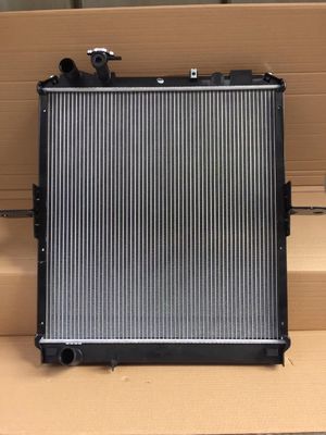Bình nước Bộ tản nhiệt Isuzu Assy cho bộ làm mát xe tải tản nhiệt 700p 4hk1