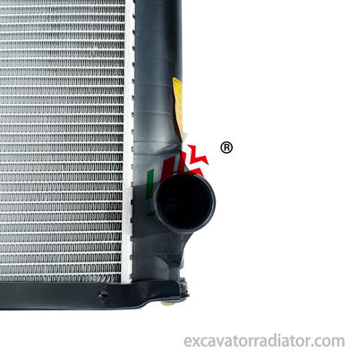 Quảng Châu ISUZU Mixer Truck Radiator Tank nước Bộ làm mát Hệ thống trộn và làm mát bê tông