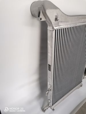 Lắp ráp bộ làm mát bằng nhôm WG9725530280