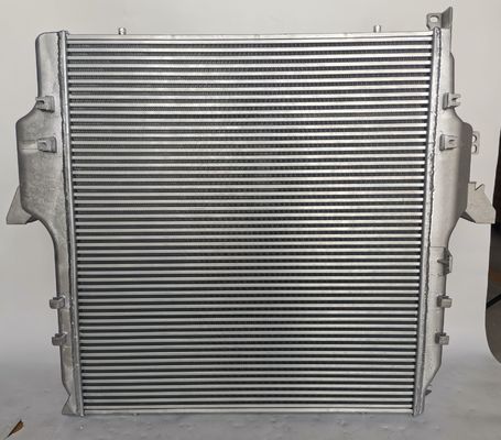Bộ làm mát xe tải Mercedes Benz màu bạc 9425010201/9425010901